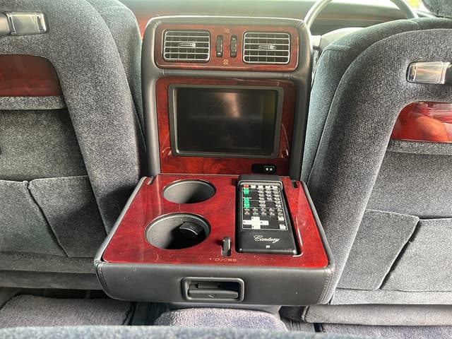 1997 Toyota Century JDM car for sale — photo 18 of 21