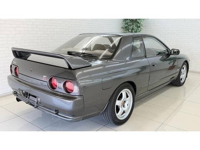 1991 Nissan Skyline JDM car for sale — photo 3 of 18