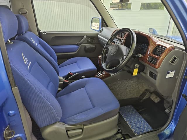 2001 Suzuki Jimny JDM car for sale — photo 9 of 24