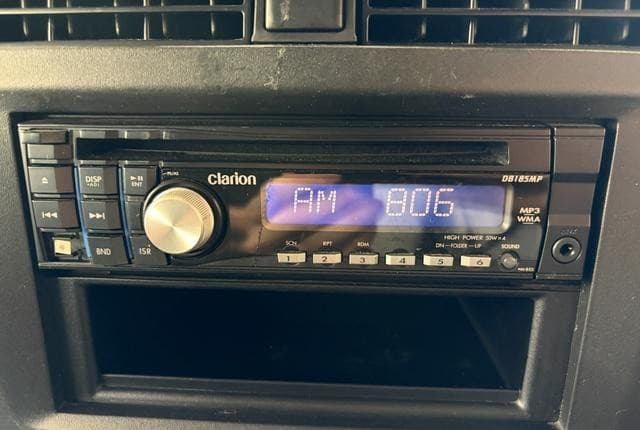 2009 Suzuki Jimny JDM car for sale — photo 3 of 25