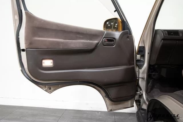 1996 Toyota HiAce JDM car for sale — photo 19 of 25