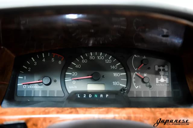 1996 Mitsubishi Delica JDM car for sale — photo 13 of 25