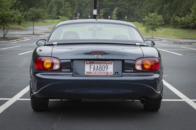 1999 Mazda Roadster (Eunos Roadster / MX-5) JDM car for sale — photo 6 of 14
