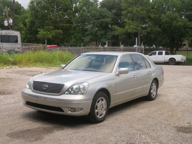 2001 Toyota Celsior JDM car for sale — photo 3 of 21