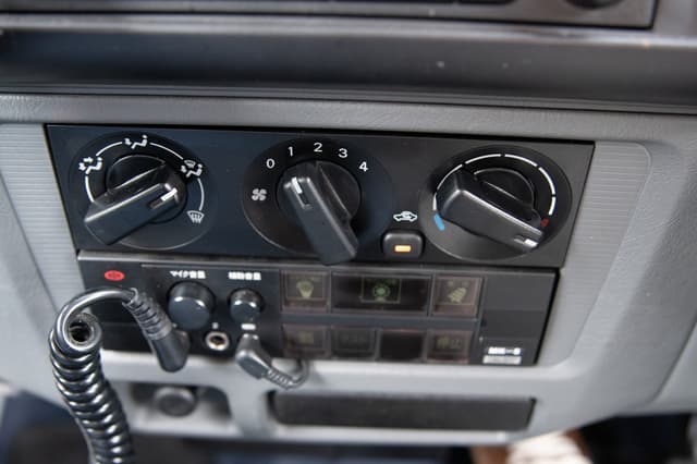 2000 Mitsubishi Minicab JDM car for sale — photo 15 of 15