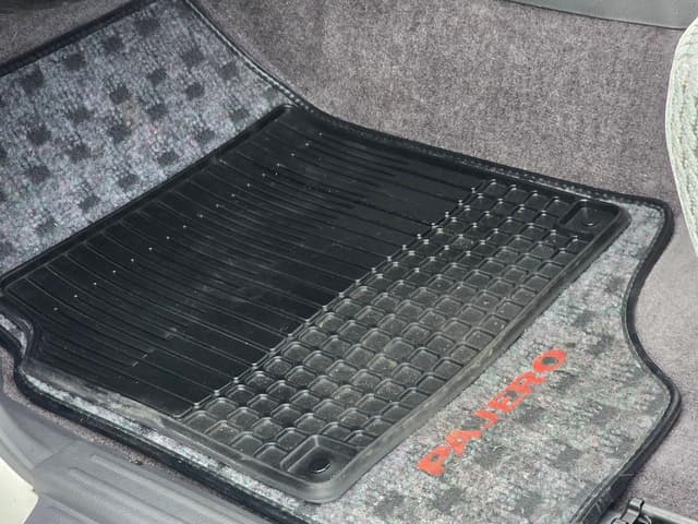 1997 Mitsubishi Pajero JDM car for sale — photo 25 of 25