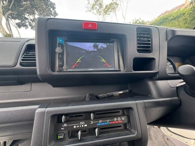 2022 Daihatsu Hijet JDM car for sale — photo 11 of 14