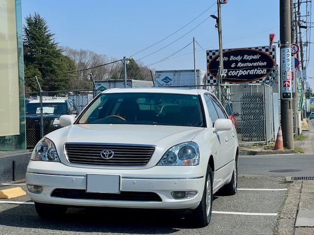 2001 Toyota Celsior JDM car for sale — photo 2 of 25