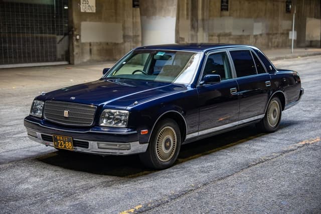 1994 Toyota Century JDM car for sale — photo 18 of 21