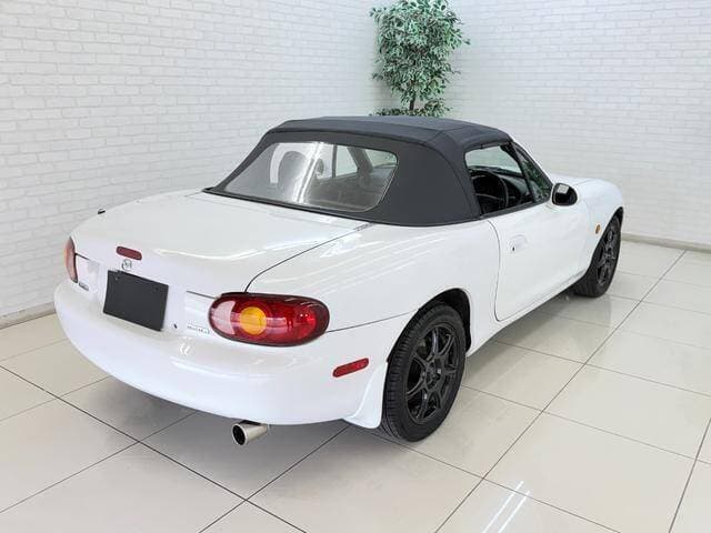 1998 Mazda Roadster (Eunos Roadster / MX-5) JDM car for sale — photo 3 of 17