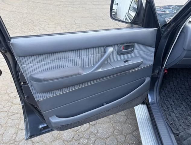 1988 Toyota Land Cruiser JDM car for sale — photo 11 of 20