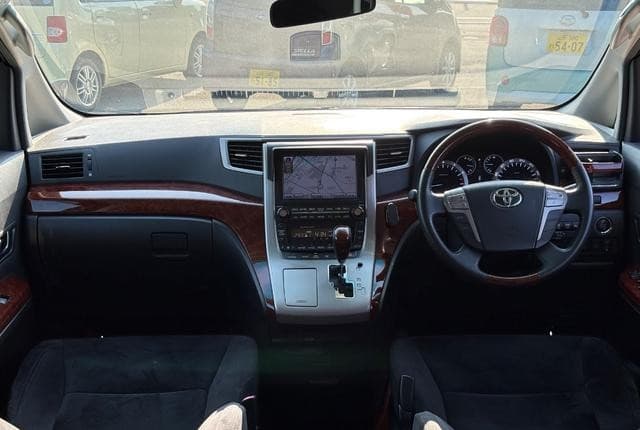 2011 Toyota Alphard JDM car for sale — photo 21 of 25