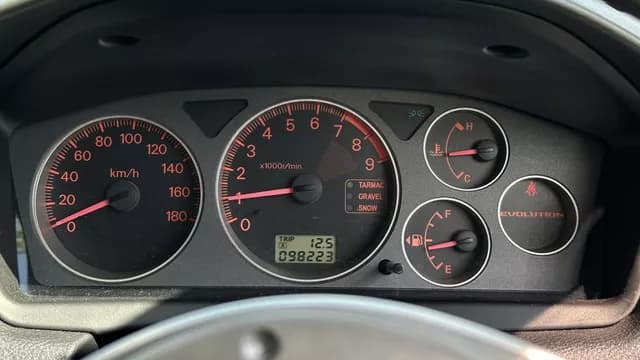 2001 Mitsubishi Lancer Evolution JDM car for sale — photo 9 of 24