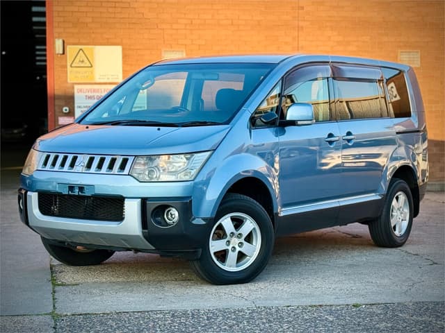 2010 Mitsubishi Delica JDM car for sale — photo 3 of 25