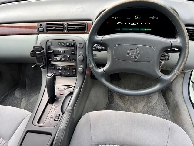 1991 Toyota Soarer JDM car for sale — photo 18 of 21