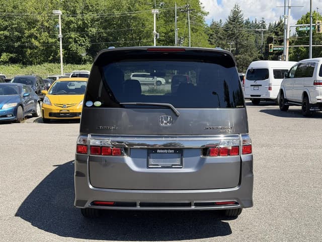 2008 Honda Stepwagon JDM car for sale — photo 6 of 19