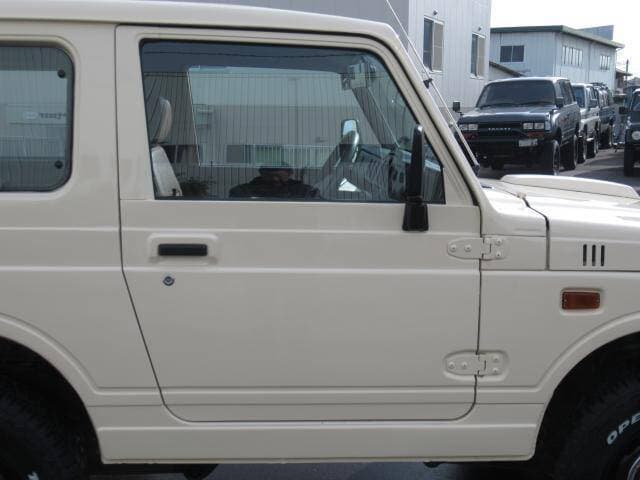 1997 Suzuki Jimny JDM car for sale — photo 18 of 20