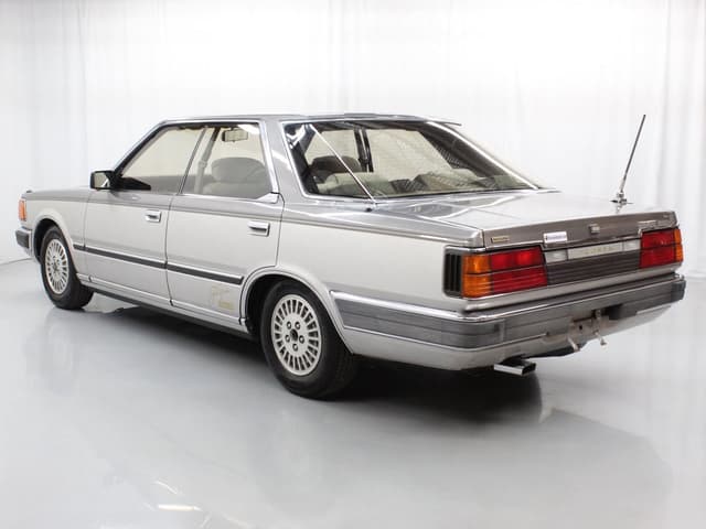 1983 Nissan Gloria JDM car for sale — photo 5 of 25
