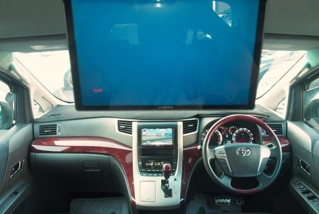 2011 Toyota Vellfire JDM car for sale — photo 10 of 25