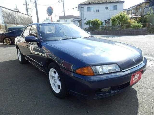 1993 Nissan Skyline JDM car for sale — photo 6 of 20