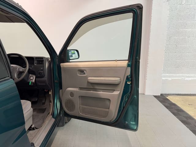 1996 Honda Stepwagon JDM car for sale — photo 23 of 25