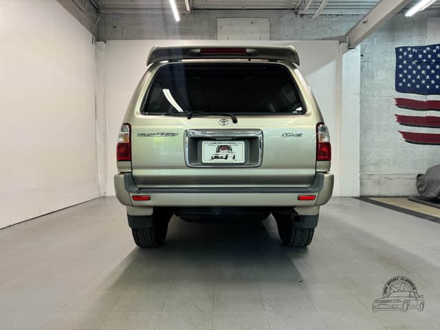 2000 Toyota Hilux Surf JDM car for sale — photo 17 of 25