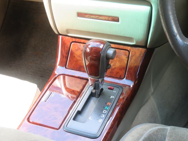 2000 Toyota Crown JDM car for sale — photo 15 of 25