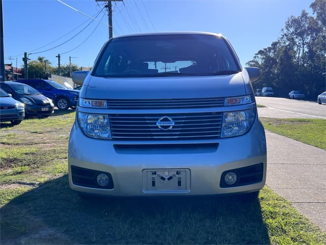 2002 Nissan Elgrand JDM car for sale — photo 2 of 16