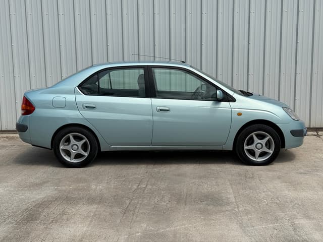 1998 Toyota Prius JDM car for sale — photo 2 of 21