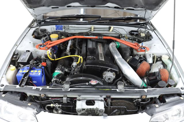 1992 Nissan Skyline JDM car for sale — photo 24 of 25
