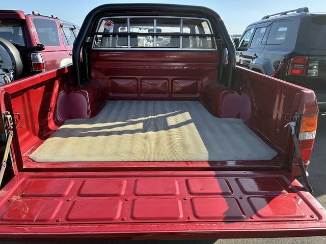 1994 Toyota Hilux JDM car for sale — photo 5 of 10