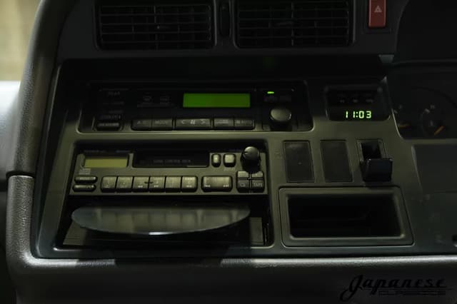 1997 Toyota HiAce JDM car for sale — photo 10 of 25