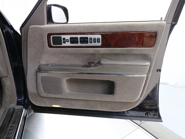 1997 Toyota Century JDM car for sale — photo 23 of 25