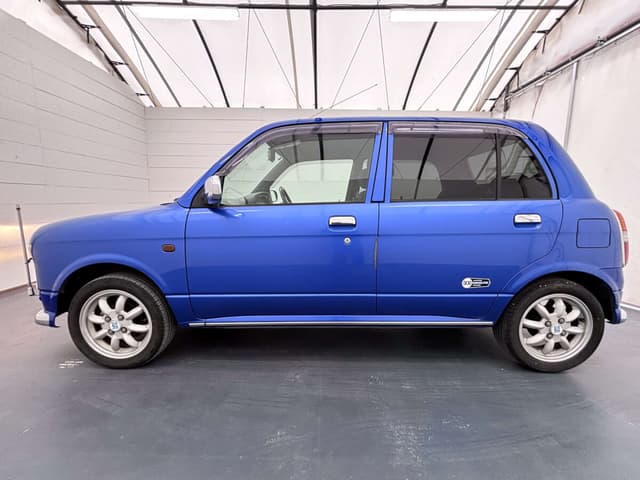 2001 Daihatsu Mira JDM car for sale — photo 3 of 25