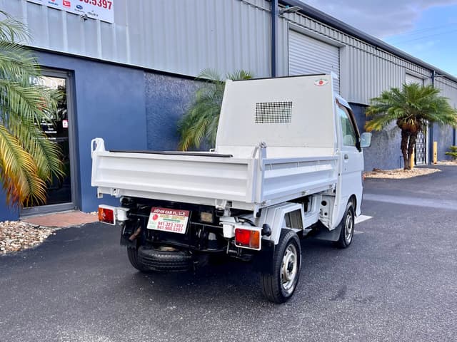 1998 Daihatsu Hijet JDM car for sale — photo 10 of 18