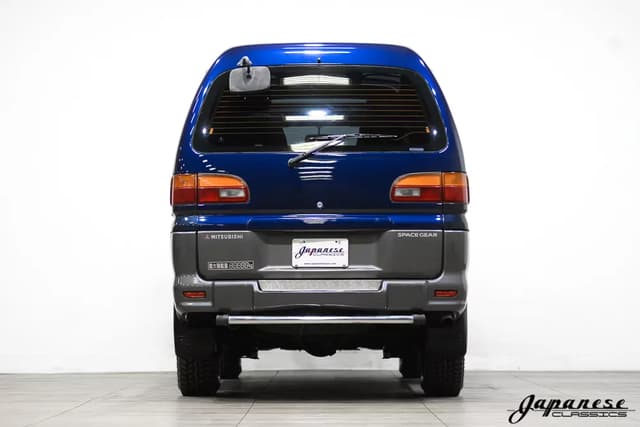 1996 Mitsubishi Delica JDM car for sale — photo 7 of 25