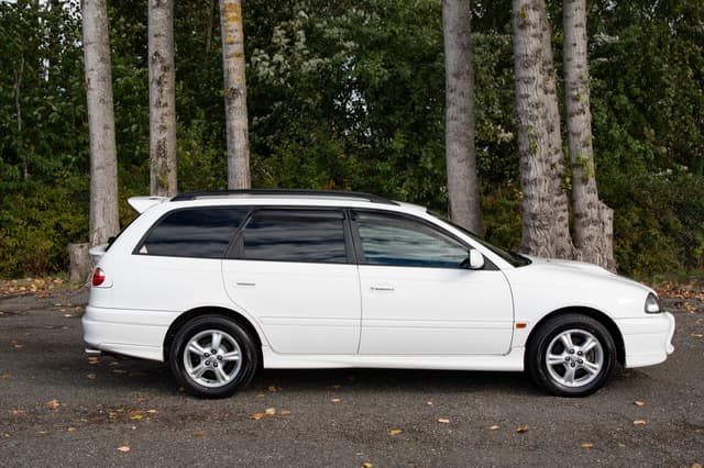 1999 Toyota Caldina JDM car for sale — photo 4 of 12