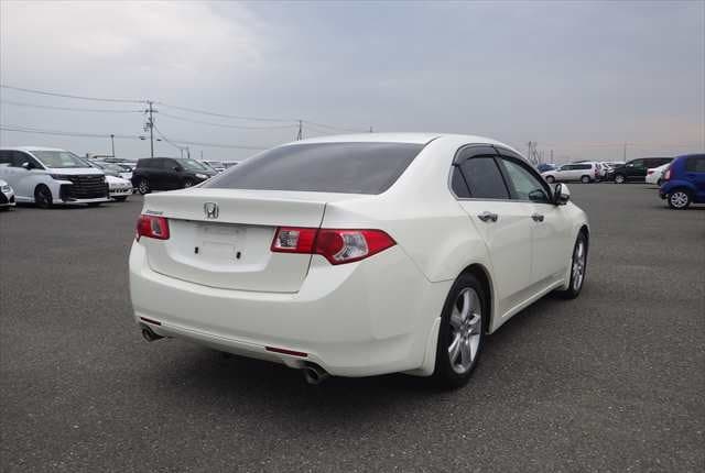 2009 Honda Accord JDM car for sale — photo 4 of 25