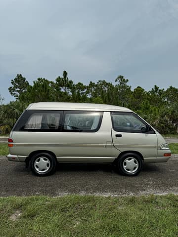 1996 Toyota Townace JDM car for sale — photo 3 of 15