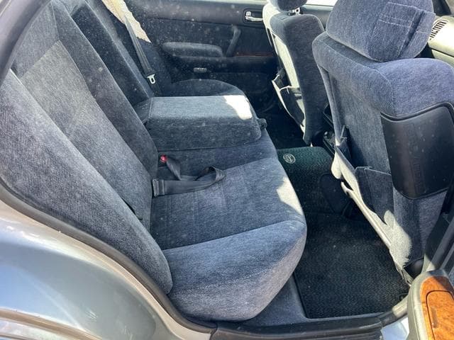 1997 Nissan Gloria JDM car for sale — photo 18 of 25