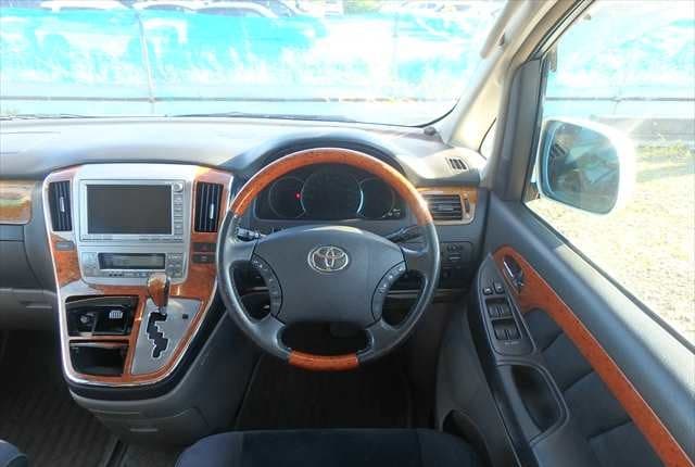 2007 Toyota Alphard JDM car for sale — photo 10 of 25