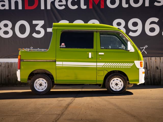 1998 Daihatsu Hijet JDM car for sale — photo 4 of 12