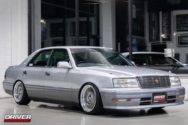 1997 Toyota Crown JDM car for sale — photo 12 of 24
