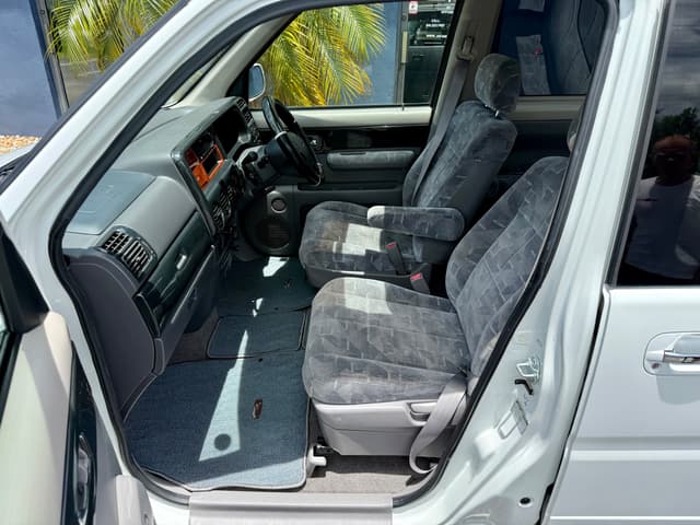 1999 Honda Stepwagon JDM car for sale — photo 17 of 25