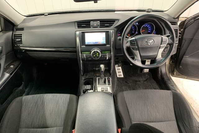 2011 Toyota Mark X JDM car for sale — photo 18 of 25