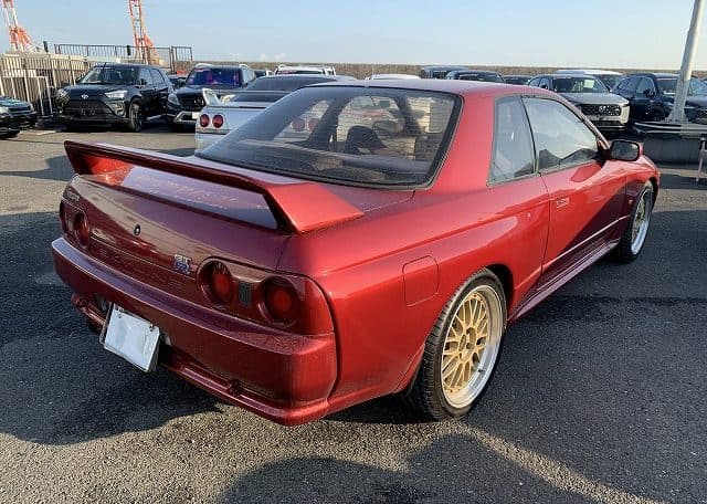 1992 Nissan Skyline JDM car for sale — photo 3 of 25