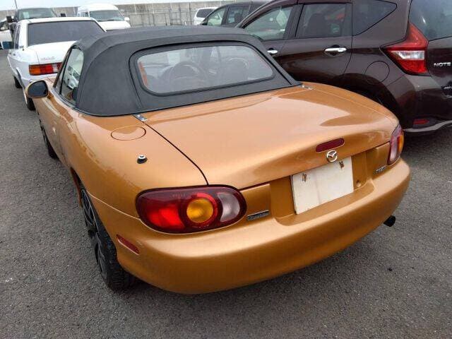 1998 Mazda Roadster (Eunos Roadster / MX-5) JDM car for sale — photo 2 of 8