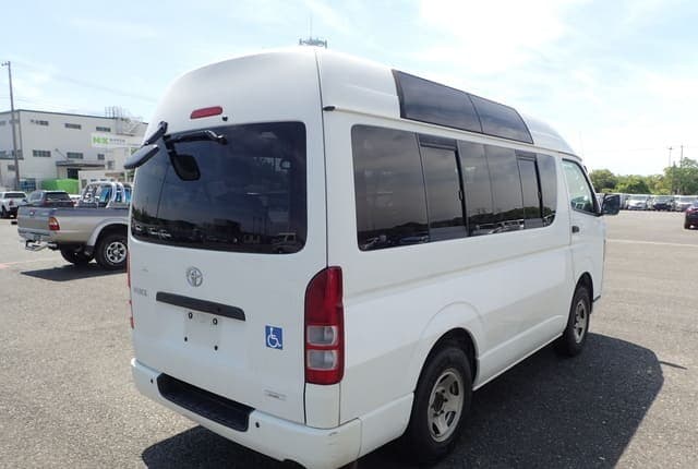 2011 Toyota HiAce JDM car for sale — photo 5 of 25