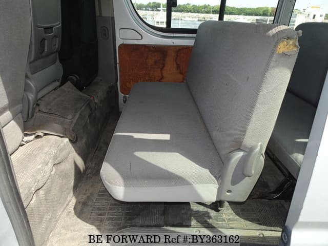 2005 Toyota HiAce JDM car for sale — photo 19 of 25