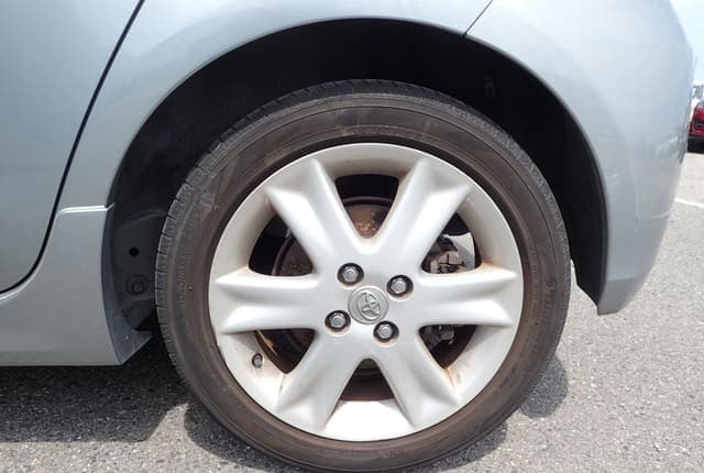 2006 Toyota Vitz JDM car for sale — photo 10 of 25